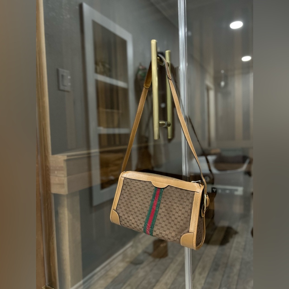 VINTAGE Gucci Shoulder bag/cross body